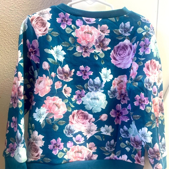 Posh Peanut 5T dark blue flowered sweatshirt. Gently worn. - Picture 2 of 4